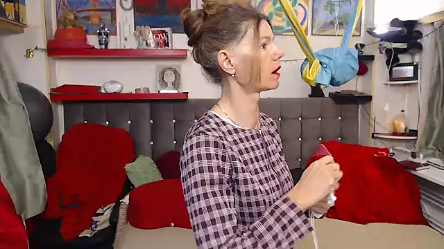 kellyterapy online show from 10/04/25, 01:14