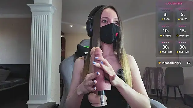 Snapshot of CreamAssk chatting on 04/02/26, 11:08 CreamAssk online show from 04/02/26, 11:08