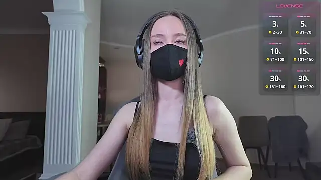 Snapshot of CreamAssk chatting on 04/11/26, 12:20 CreamAssk online show from 04/11/26, 12:20