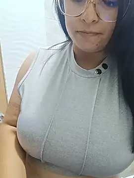  Angelinaandrade  online show from 07/14/26, 01:19