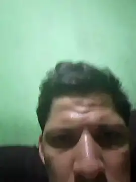 Snapshot of Alonsomadeira chatting on 09/26/25, 01:26 Alonsomadeira online show from 09/26/25, 01:26