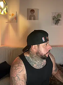 yeikoe1 online show from 09/30/25, 02:05