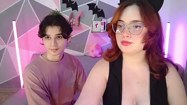 AndrewAnndCherry online show from 10/21/25, 12:33