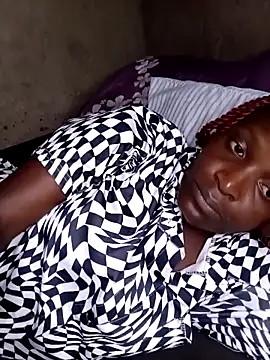 pretty prickle online show from 11/29/25, 09:45