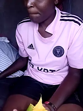 pretty prickle online show from 11/30/25, 05:33