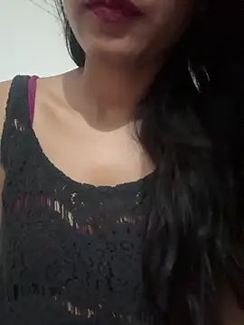 Snapshot of Hot_Goldengirl chatting on 05/14/26, 11:06 Hot Goldengirl online show from 05/14/26, 11:06