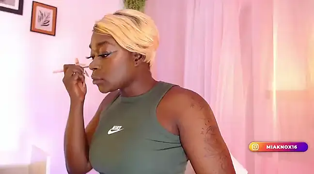 MiaKnox online show from 01/16/25, 10:32