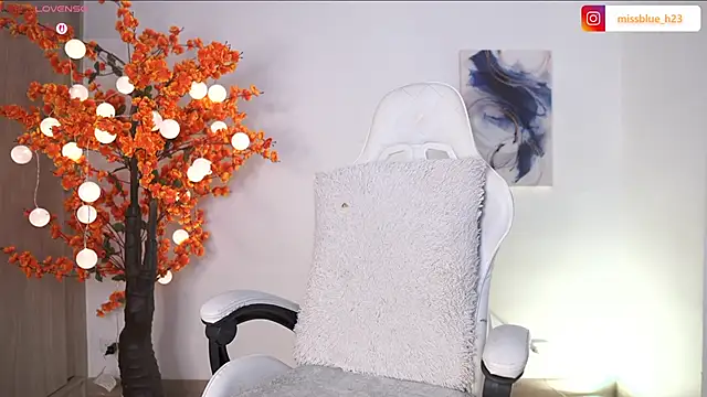 VictoriaHiill online show from 09/20/25, 08:32