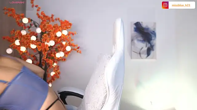 VictoriaHiill online show from 10/21/25, 05:24