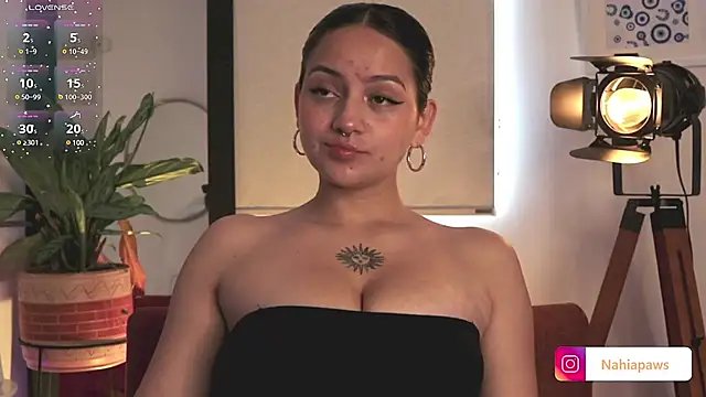 nahiapaws online show from 02/28/25, 03:59