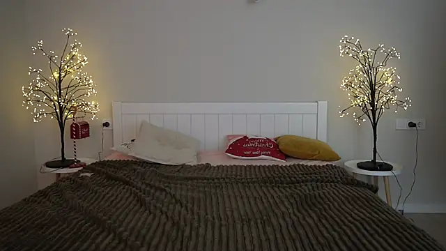 Snapshot of PamelaXX_ chatting on 02/05/25, 09:40 PamelaXX online show from 02/05/25, 09:40