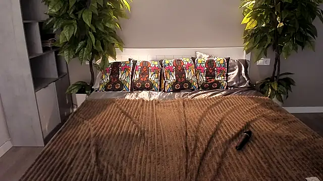 Snapshot of PamelaXX_ chatting on 11/16/25, 10:48 PamelaXX online show from 11/16/25, 10:48