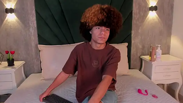 Alexiis Etereo online show from 02/19/26, 07:21