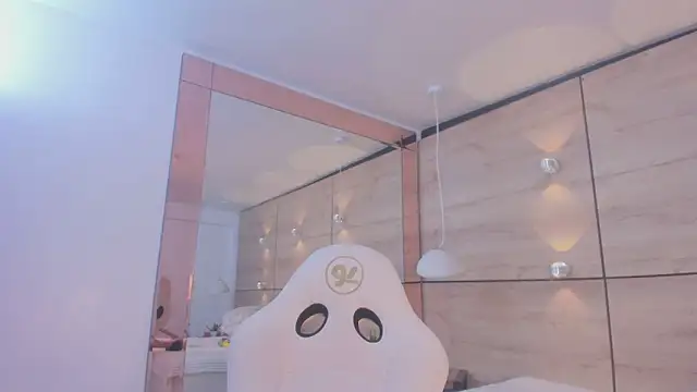 martina touss online show from 12/19/25, 12:34