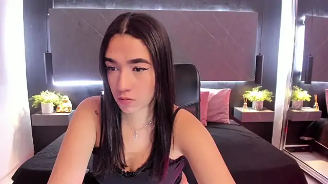 SaraaMills online show from 03/31/26, 04:02