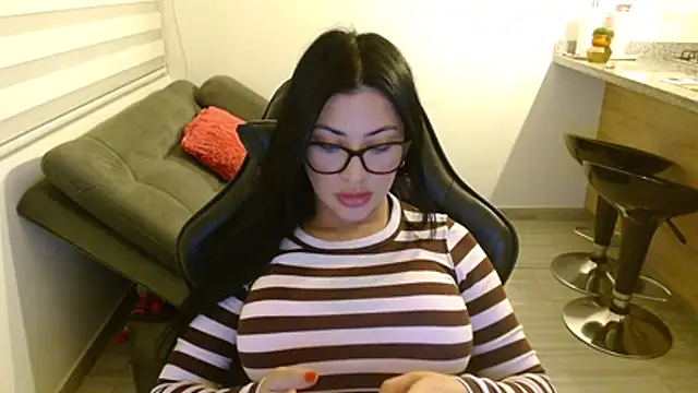 Charlotte cute18 online show from 07/18/26, 12:15