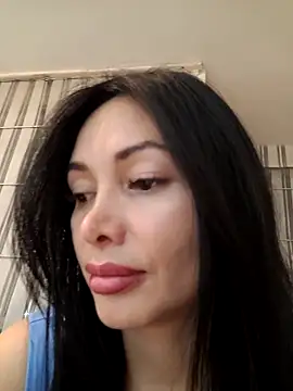 Snapshot of _monicab chatting on 06/17/26, 02:03 monicab online show from 06/17/26, 02:03