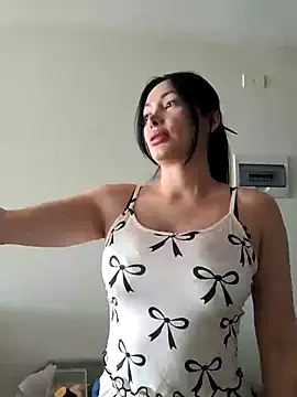 Snapshot of _monicab chatting on 07/12/26, 06:21 monicab online show from 07/12/26, 06:21
