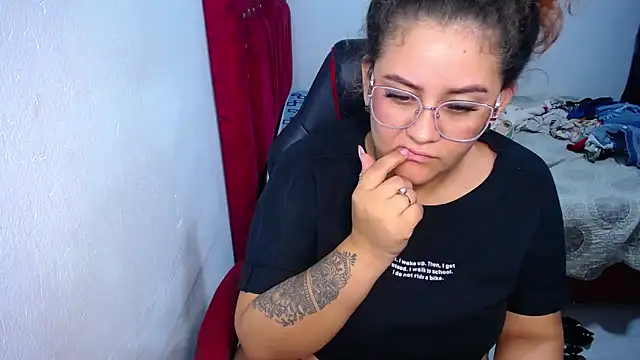 loly bigbooty4u online show from 04/01/26, 03:51