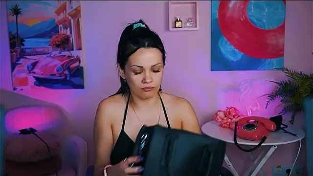 Snapshot of KarolinaRobinson chatting on 12/05/24, 07:38 KarolinaRobinson online show from 12/05/24, 07:38