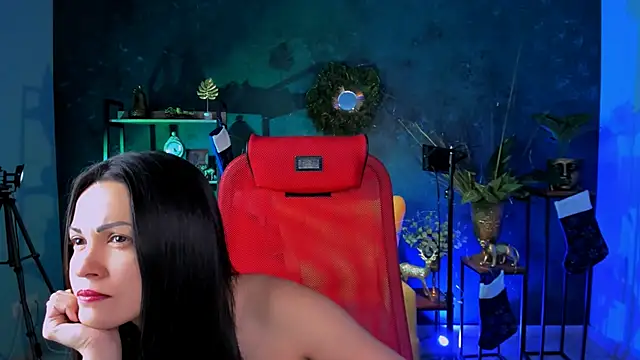 Snapshot of KarolinaRobinson chatting on 12/27/24, 12:23 KarolinaRobinson online show from 12/27/24, 12:23