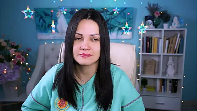 Snapshot of KarolinaRobinson chatting on 02/06/25, 02:48 KarolinaRobinson online show from 02/06/25, 02:48