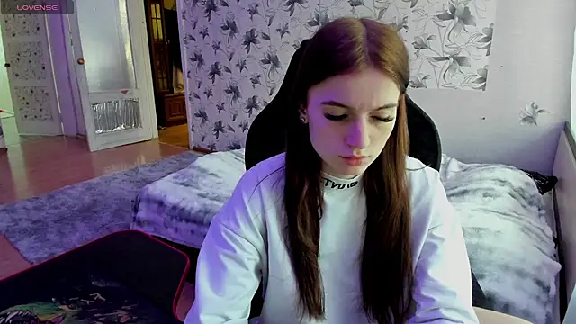 Snapshot of Stacey_Brown chatting on 12/25/24, 11:10 Stacey Brown online show from 12/25/24, 11:10