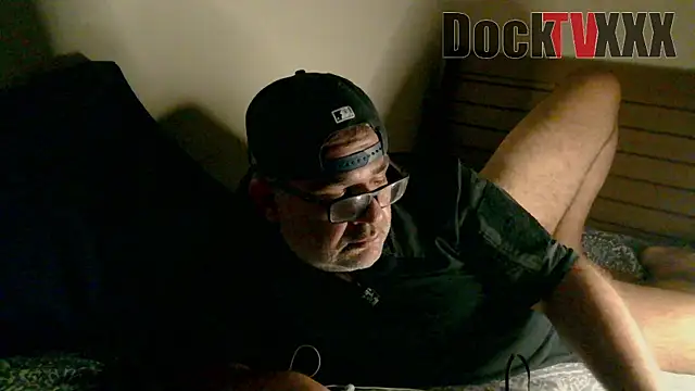 DockTVXXX online show from 11/15/25, 04:32