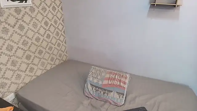 Snapshot of Chantal_taylor_ chatting on 02/08/25, 06:12 Chantal taylor online show from 02/08/25, 06:12