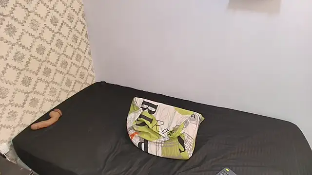 Snapshot of Chantal_taylor_ chatting on 02/19/25, 06:21 Chantal taylor online show from 02/19/25, 06:21