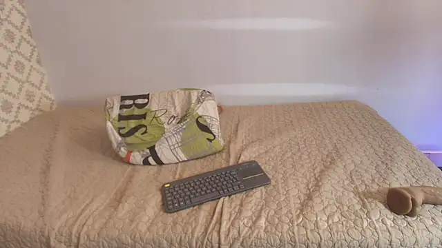 Snapshot of Chantal_taylor_ chatting on 02/28/25, 06:20 Chantal taylor online show from 02/28/25, 06:20