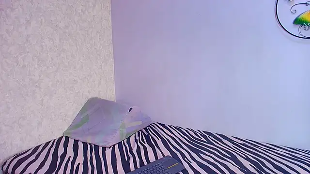 Snapshot of Chantal_taylor_ chatting on 11/21/25, 12:04 Chantal taylor online show from 11/21/25, 12:04