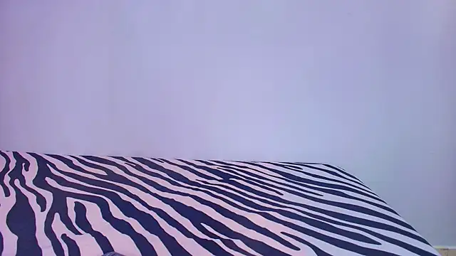 Snapshot of Chantal_taylor_ chatting on 11/25/25, 12:05 Chantal taylor online show from 11/25/25, 12:05