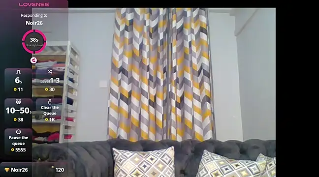 Snapshot of Petite_254 chatting on 02/10/25, 07:28 Petite 254 online show from 02/10/25, 07:28