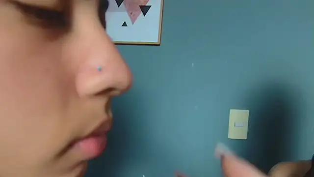 strawberrymia68 online show from 03/20/25, 01:04