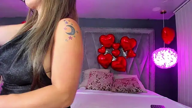 Hotsamantamature online show from 02/10/25, 07:38