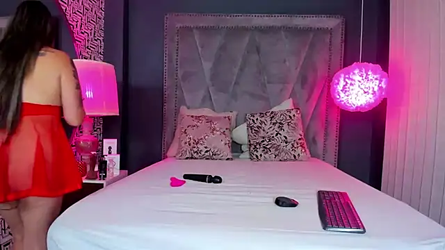 Hotsamantamature online show from 02/25/25, 07:36