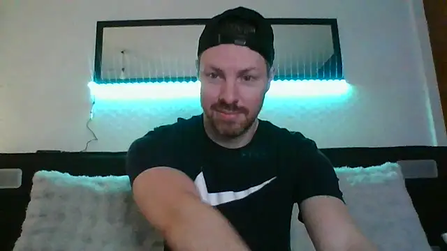 Snapshot of Fit4fun24 chatting on 01/05/26, 10:24 Fit4fun24 online show from 01/05/26, 10:24