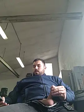 Leonormaldick online show from 12/18/24, 10:51