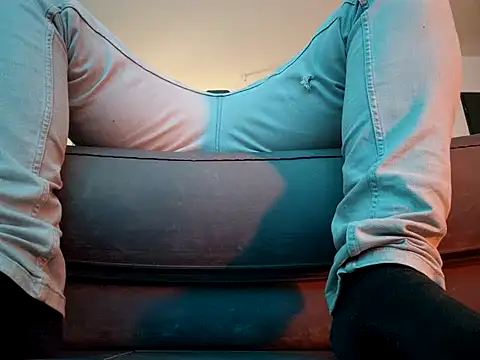 Leonormaldick online show from 03/11/25, 12:17