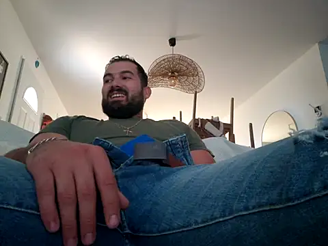 Leonormaldick online show from 10/15/25, 02:39