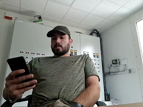 Leonormaldick online show from 12/15/25, 12:42