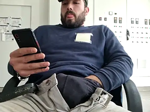 Leonormaldick online show from 02/06/26, 12:19