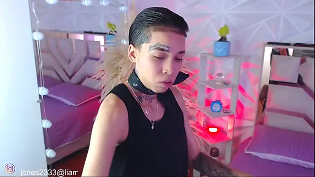 Jonesliam23 online show from 09/20/25, 07:15