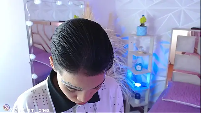 Jonesliam23 online show from 09/21/25, 07:15