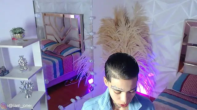 Jonesliam23 online show from 03/27/26, 07:35