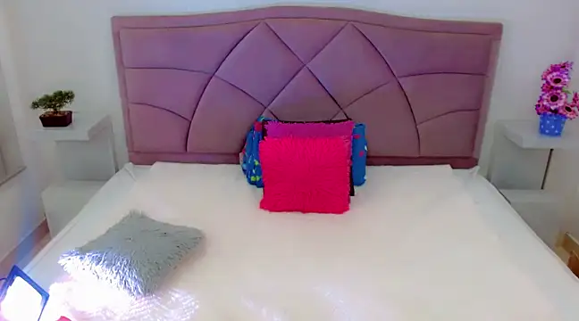 laura sweett120 online show from 01/16/25, 05:21