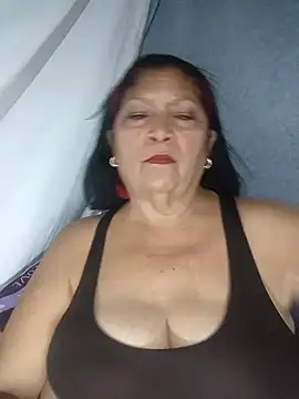 Snapshot of naysi chatting on 02/02/25, 08:51 naysi online show from 02/02/25, 08:51