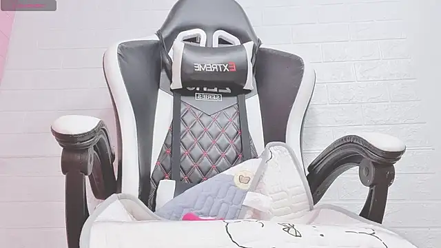 JessicaKale online show from 03/07/25, 07:41