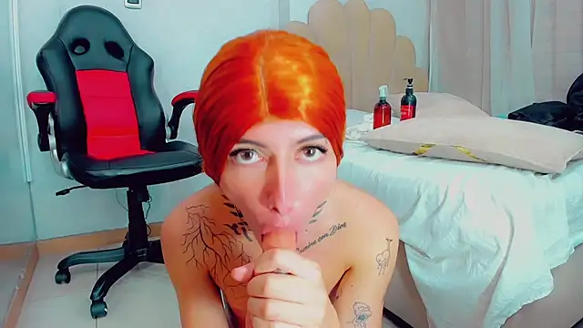 EmilyySaenz online show from 02/25/25, 08:19